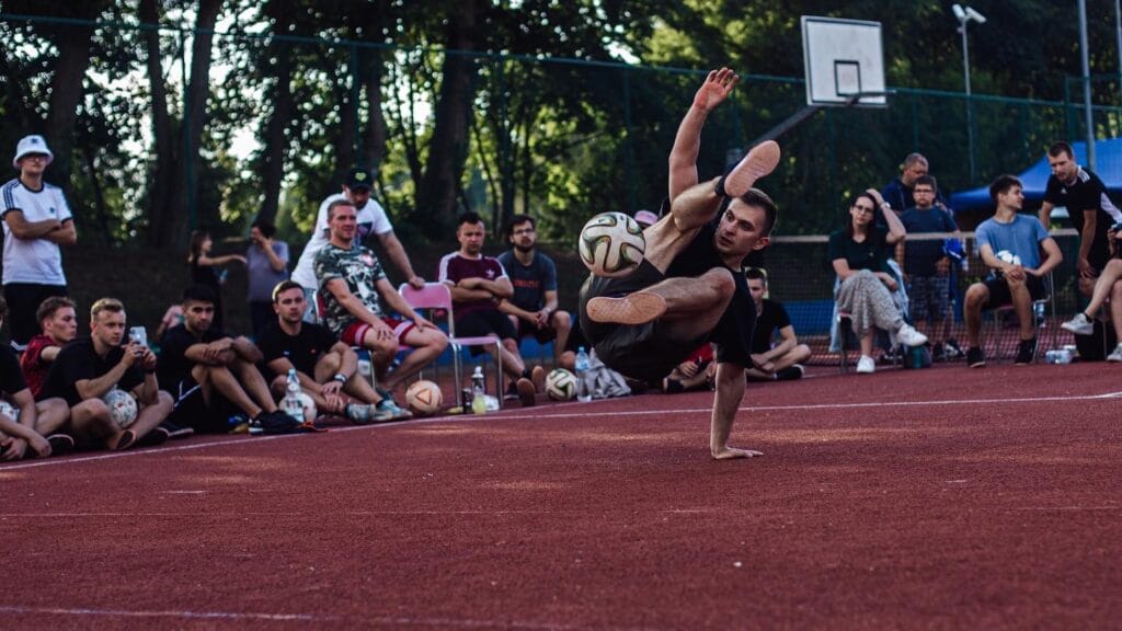 pokazy trików piłkarskich