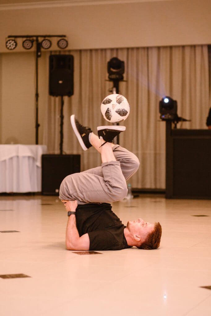 Zonglerka piłkarska