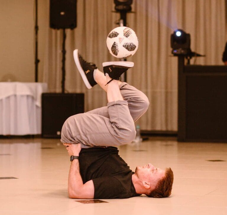 Zonglerka piłkarska