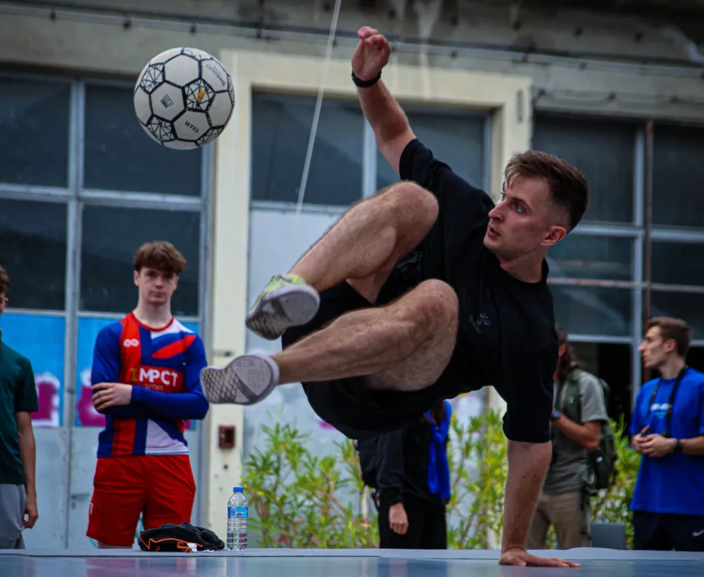 cena pokazu freestyle football